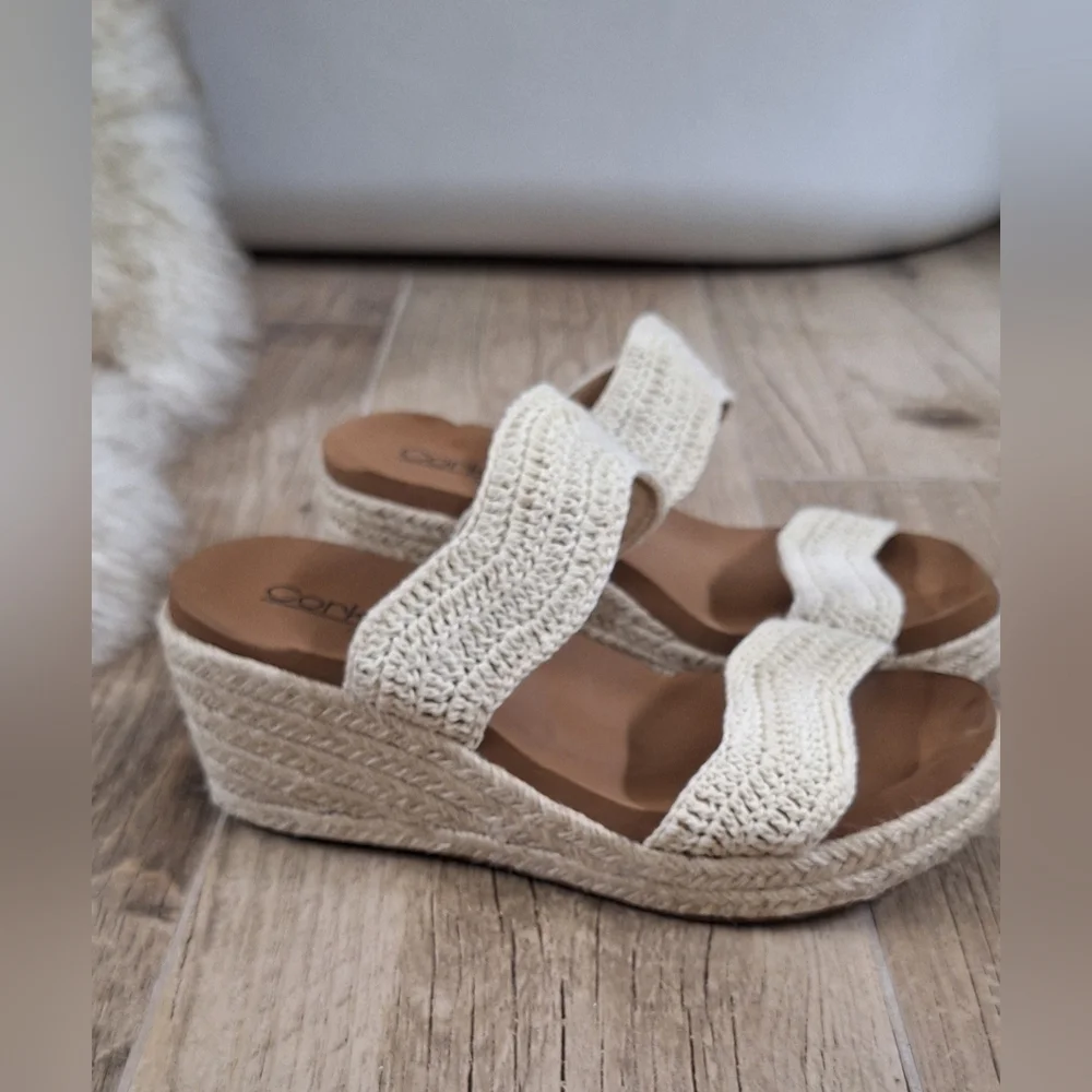 Corkys Clueless Beach Wedges Sz.9